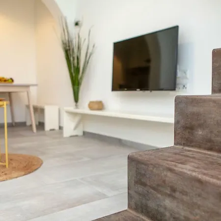 Thea Naxos Aparthotel 4*