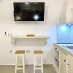 Thea Naxos Aparthotel 4*