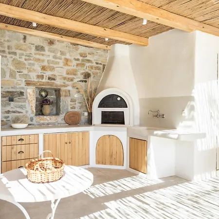 Thea Naxos 2*
