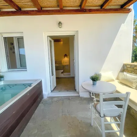 Thea Naxos Aparthotel 4*