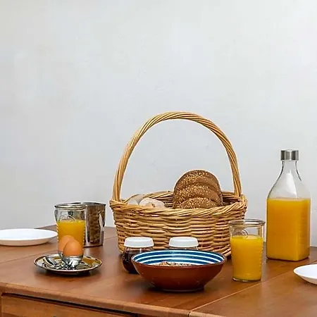 Thea Naxos Aparthotel 4*
